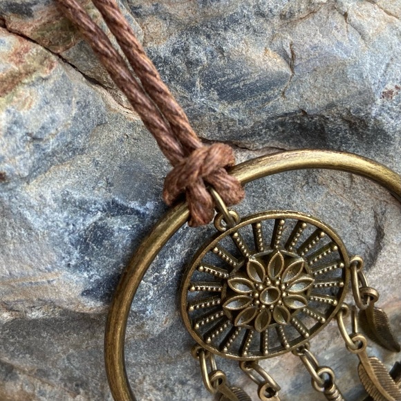 Dreamcatcher Long Pendant Necklace with Dangling Feathers - Picture 4 of 7
